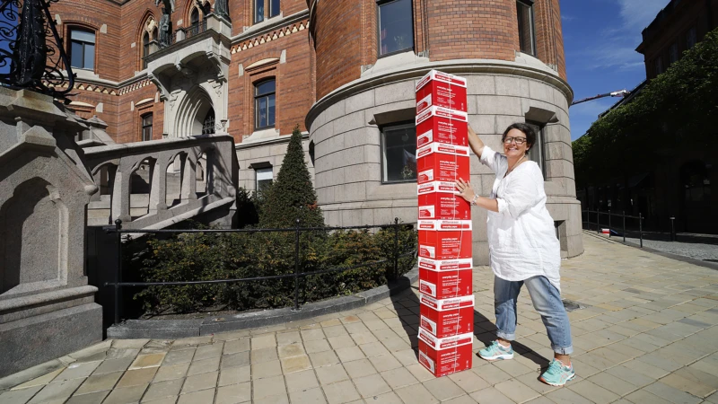 Innan digitaliseringen kunde papper motsvarande en över två meter hög stapel tryckas. Foto David Lundin.