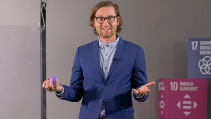 Ola Selmén ger sig i kast med att göra H22 begripligt och konkret sätt.