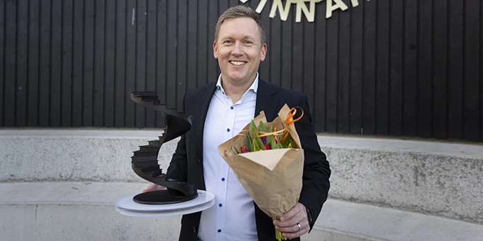 Kristofer Ericsson, biträdande rektor på Laröds skola, vann priset interna serviceupplevelse 2021.