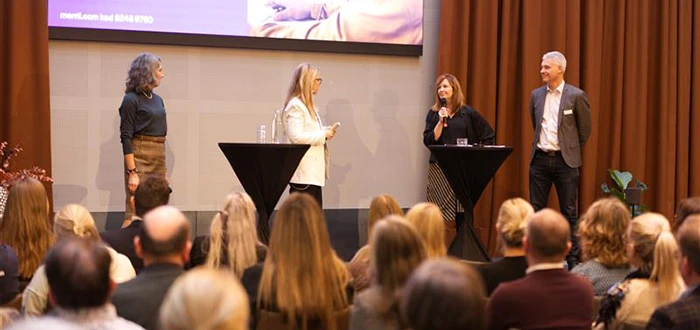 Panelsamtal om teknologisk transformation med Anna Möller stadsbyggnadsdirektör, Toy Mufic utbildningsdirektör och Annika Winsth från Nordea.