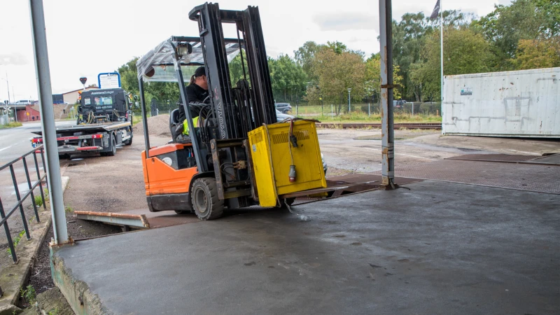 Kronofogden utmätte över 40 fordon, ett av dem var en truck. Foto David Lundin