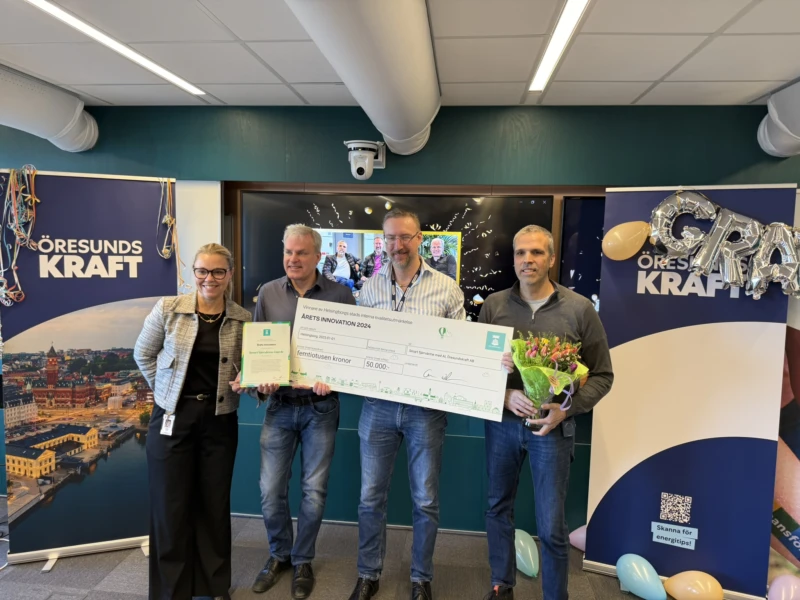 Stadsdirektör Carina Leffler tillsammans med Öresundskrafts vinnande team Lars Eriksson, Andreas Arvidsson och Magnus Ohlsson.
