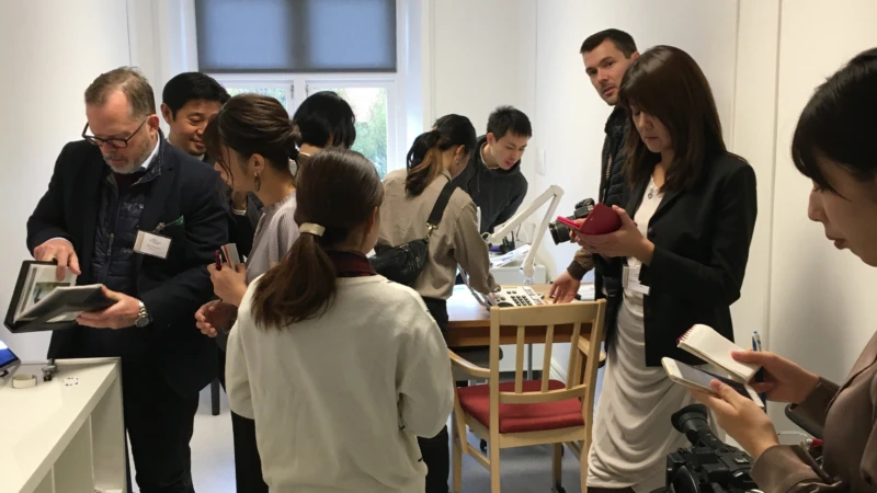 I studenternas utbildning ingår en veckas studiebesök i ett annat land.