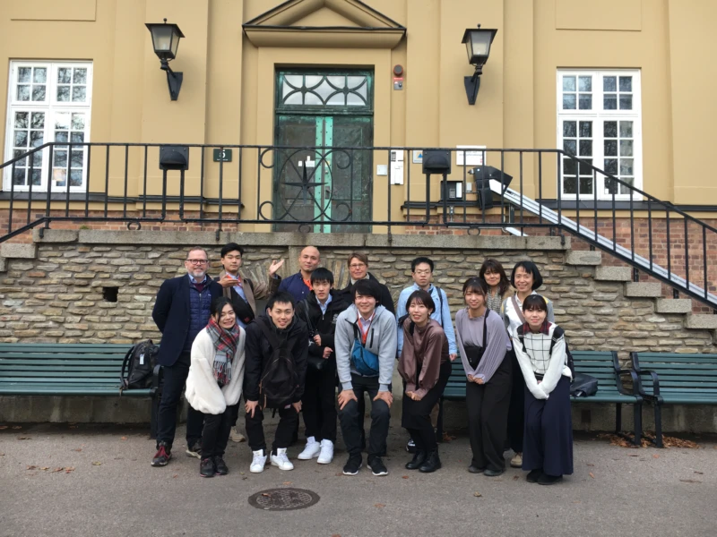 Japanska arbetsterapeutstudenter besökte vård- och omsorgsförvaltningen och Visningspunkten i Helsingborg.