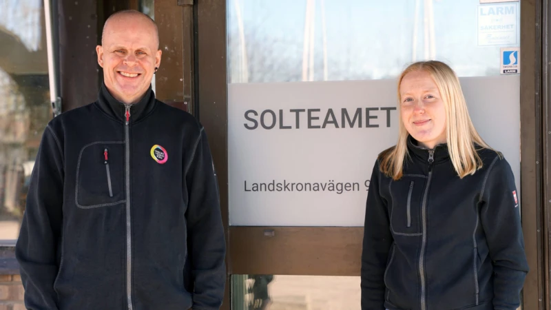 Mariella Löndahl och Magnus Månsson jobbar som stödassistenter i SoL-teamet.
