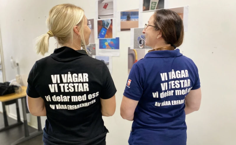 ”Vi vågar, vi testar, vi delar med oss om våra erfarenheter” står det på baksidan av tröjorna som togs fram till innovationsveckan.