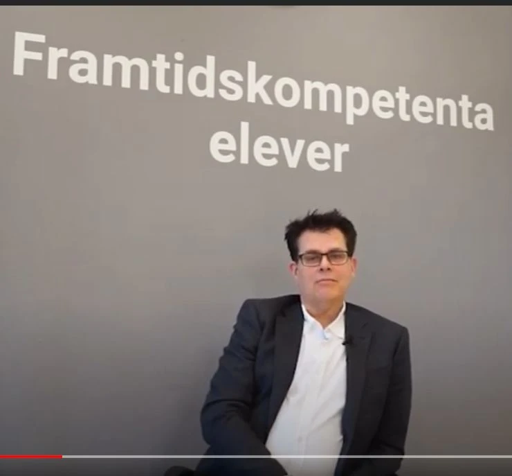 Porträttbild av rektor Patrik