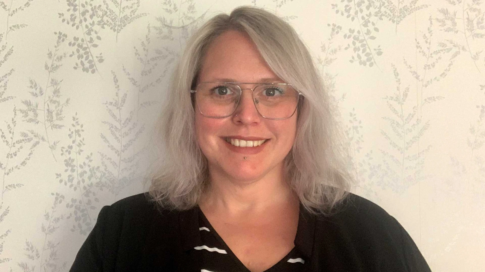 Porträttbild med Emma Cronemark, biträdande rektor Drottninghögsskolan